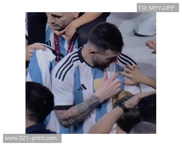 巴萨踢出Chelsea拿下首冠，梅西成为历史第一人