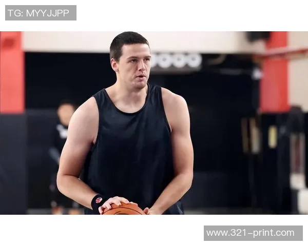 大卫-詹姆斯积极康复，或将在新赛季复出