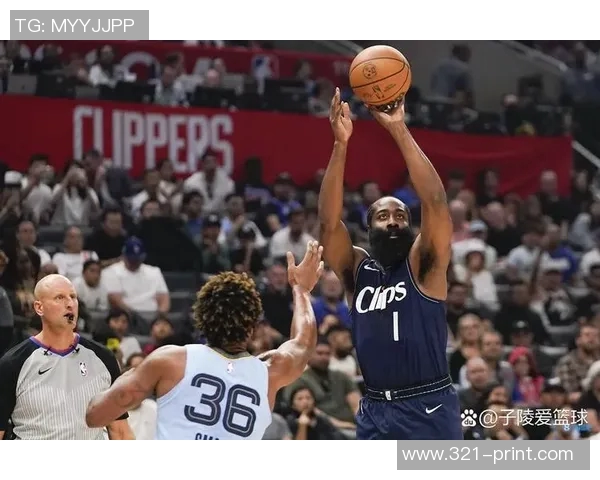 快船主场战胜灰熊:哈里斯砍下30+表现出色,领衔全场 快船主场战胜灰熊:哈里斯砍下30+表现出色,领衔全场